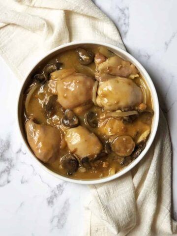 Crockpot Smothered Chicken Thighs