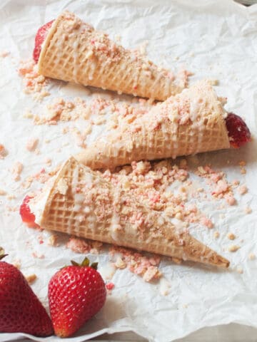 close up view of Strawberry Crunch Cheesecake Cones