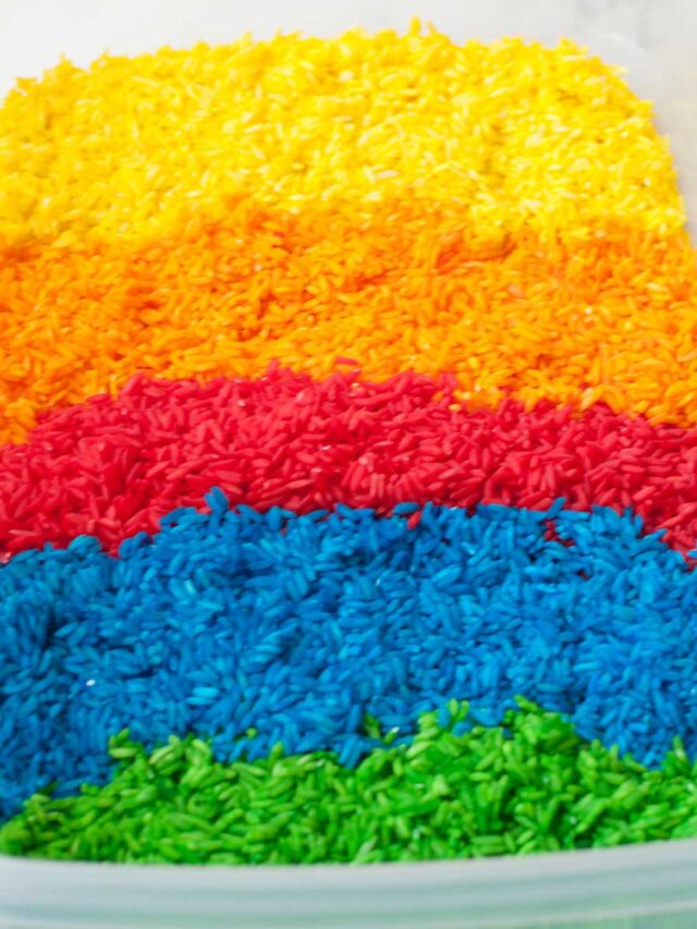 How to Dye Spaghetti (Make Rainbow Spaghetti) {video}