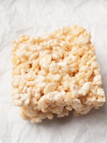 rice crispy treat with marshmallow fluff