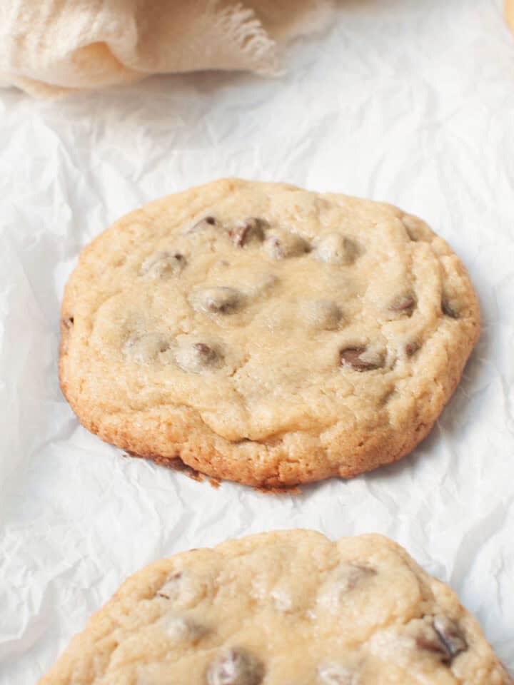 Chocolate Chip Cookies with Honey | Two Pink Peonies